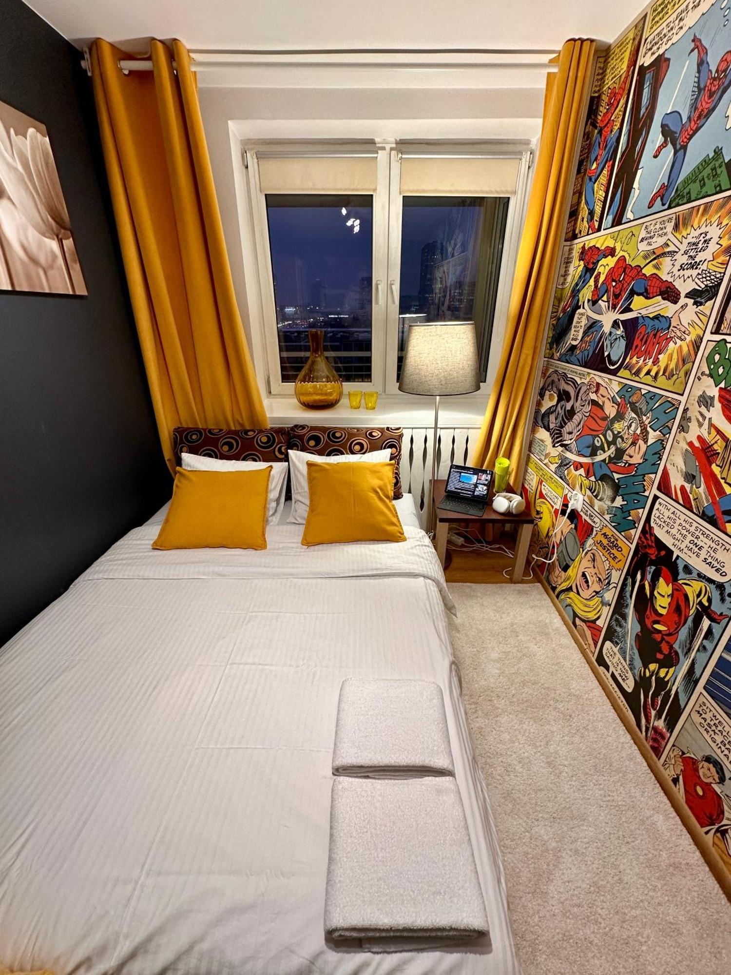 View 3 Fast Wifi 1gbs 85'tv Amazontv Hbo Disney+ * Warschau