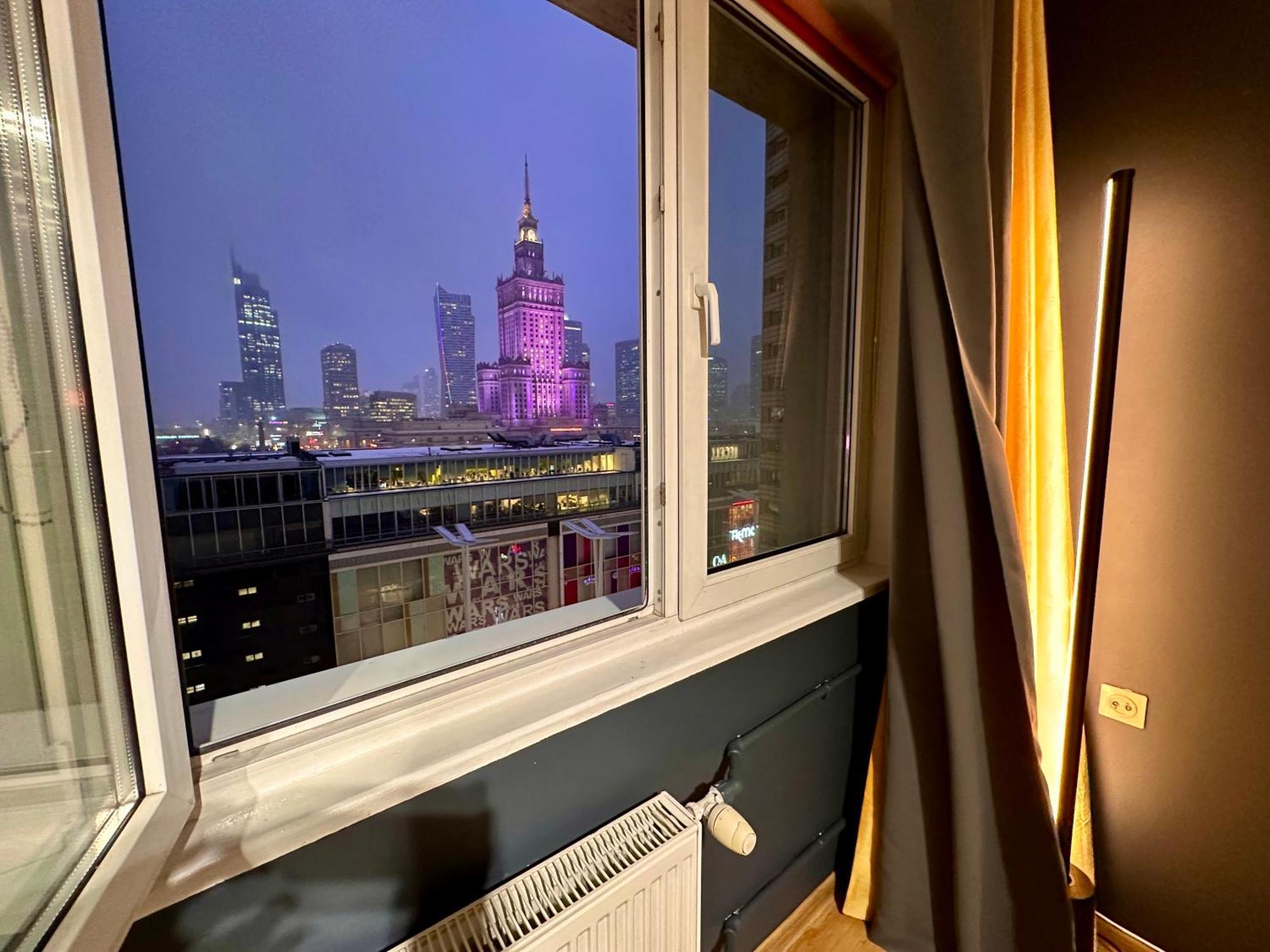 Apartment View 3 Fast Wifi 1gbs 85'tv Amazontv Hbo Disney+ Warschau