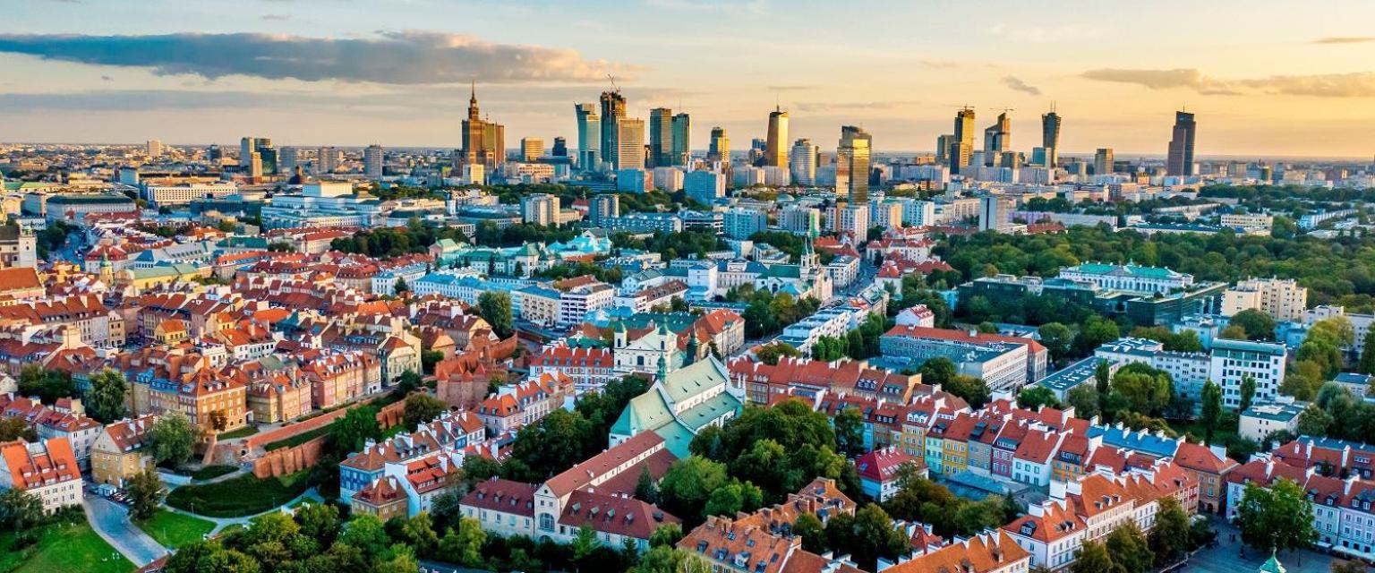 View 3 Fast Wifi 1gbs 85'tv Amazontv Hbo Disney+ Warschau